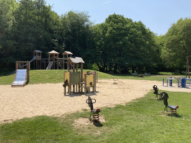 Spielplatz in den Almeauen | Büren