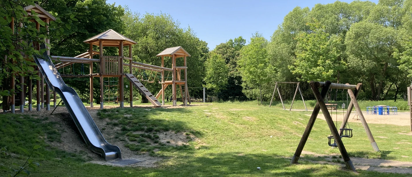 Spielplatz in den Almeauen | Büren Spielplatz in den Almeauen | Büren