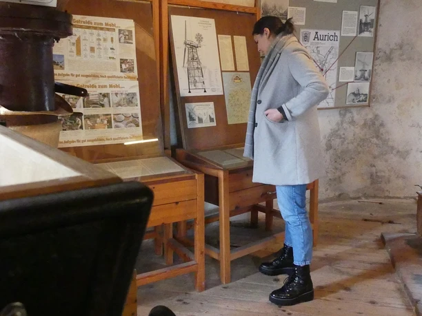 Besucherin in der Stiftsmühle Aurich Besucherin in der Stiftsmühle Aurich