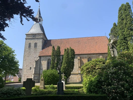 St. Georg Kirche.JPG