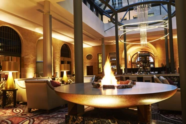 Fire pit at the bar Lichthof at the conference hotel Steigenberger Icon Grandhotel Handelshof - presented by Leipzig Convention Bureau