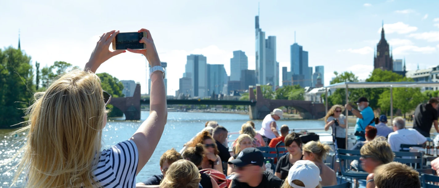 Primus Linie Schifffahrt visitfrankfurt Holger Ullmann DSC 6791 retusch