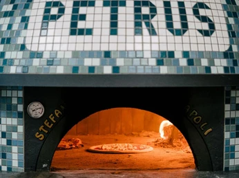 Petrus Pizzaofen.jpg