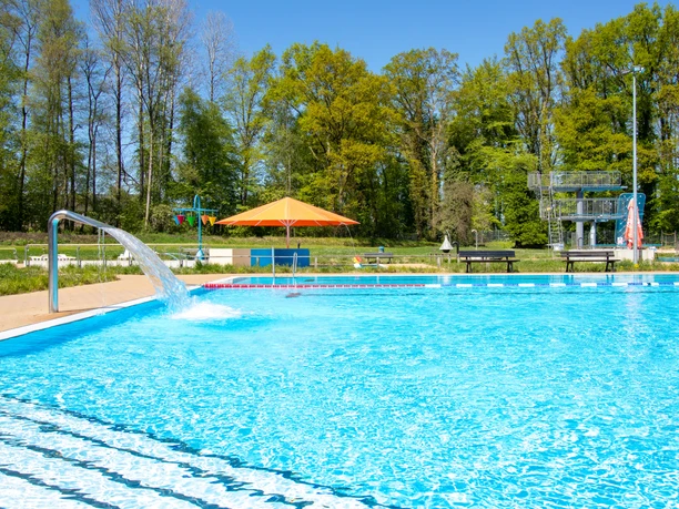 Becken Waldbad Swimming Pool, Salzhausen