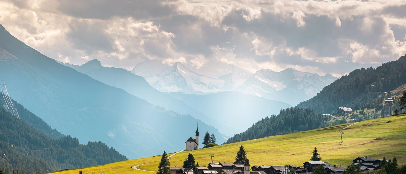 aussicht-sommer-gluringen-goms.jpg