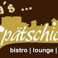 Braunes Logo mit der Aufschrift "Katja's Spätschicht" in cremefarbenen Buchstaben, darunter "bistro | lounge | bar".