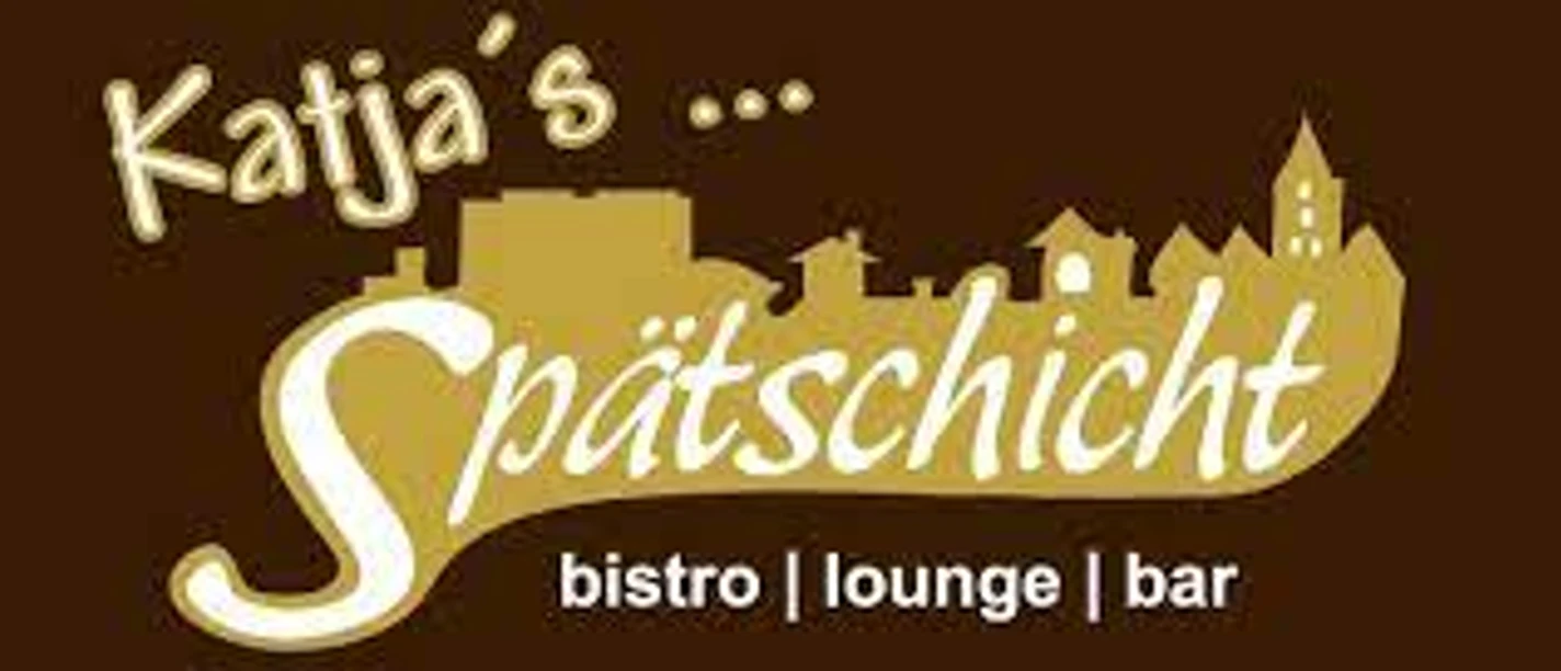 Braunes Logo mit der Aufschrift "Katja's Spätschicht" in cremefarbenen Buchstaben, darunter "bistro | lounge | bar".