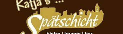 Spätschicht Bistro Braunes Logo mit der Aufschrift "Katja's Spätschicht" in cremefarbenen Buchstaben, darunter "bistro | lounge | bar".