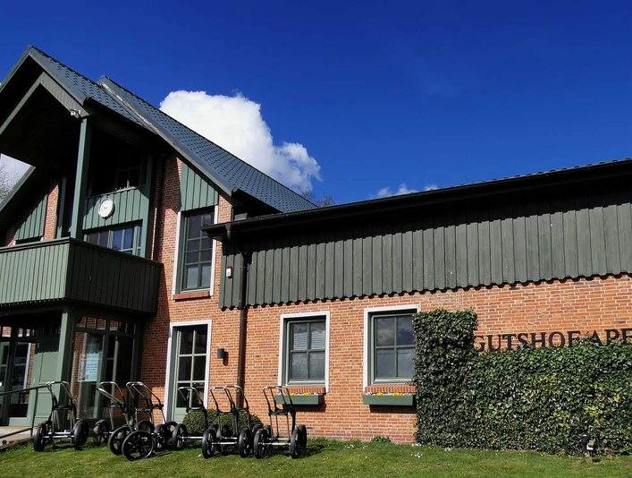 Gut Apeldör, Eingangsbereich