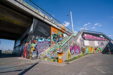 Wall-of-Fame-Leipzig-Gießerstraße8-TomWilliger-leipzig-travel.jpg Die Wall of Fame ist eine beliebte Anlaufstelle für Künstler und Graffitiliebhaber