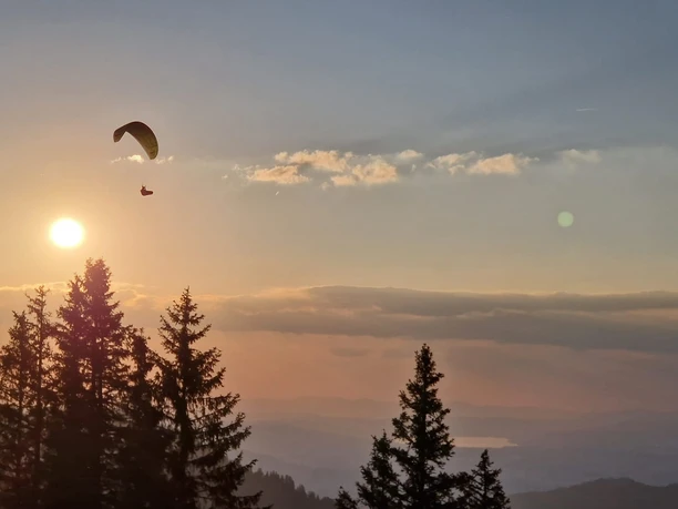 2023-06-14 Abenstimmung Gleitschirm 2.jpeg