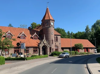 alter-bahnhof-aussenansicht.jpg