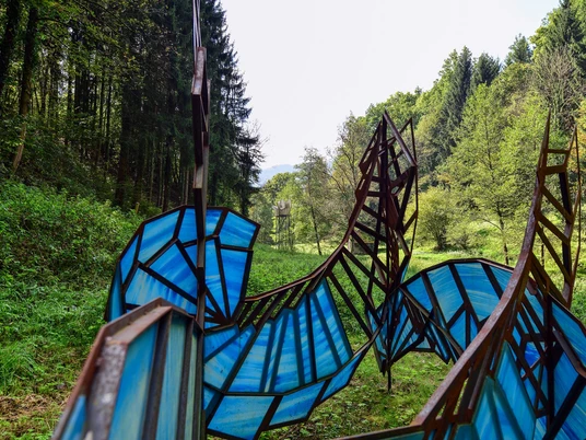 Kunstweg am Reichenbach Kunstobjekt Welle_M_Joachim Gerstner, compusign.de