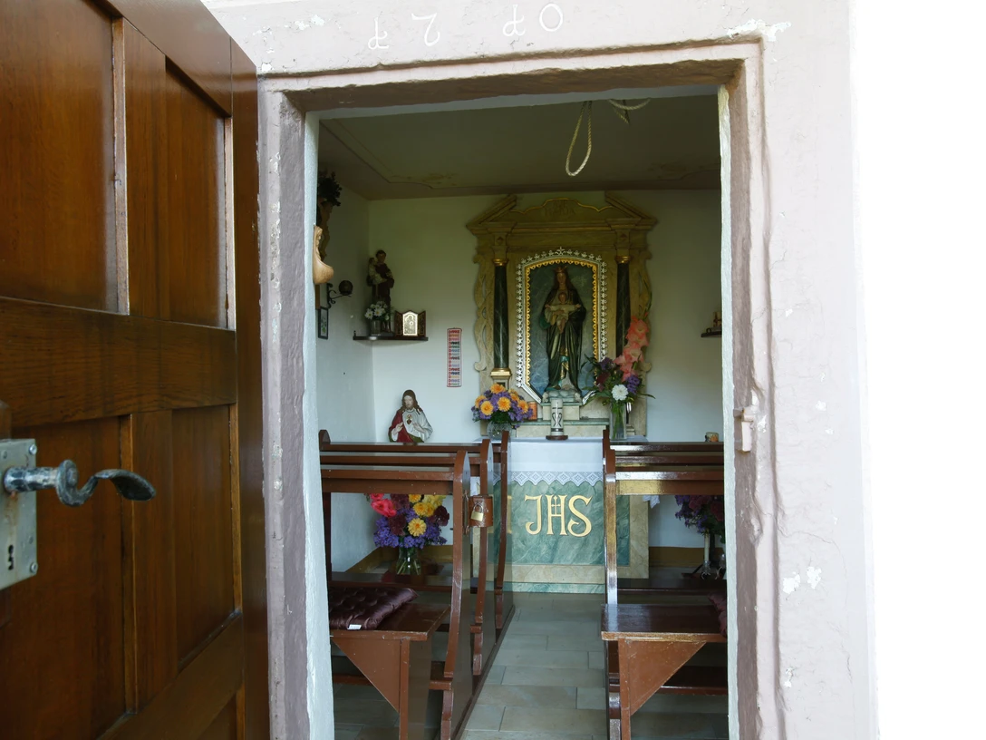 Blick-ins-Innere-der-Rinkenkapelle--klein