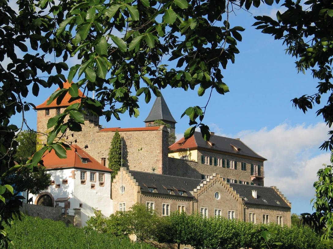 Schloss Eberstein am Ortenauer Weinpfad in Gernsbach