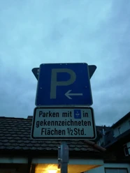 Parkplatz vor dem Dorfladen Reichental, max. 30 Minuten