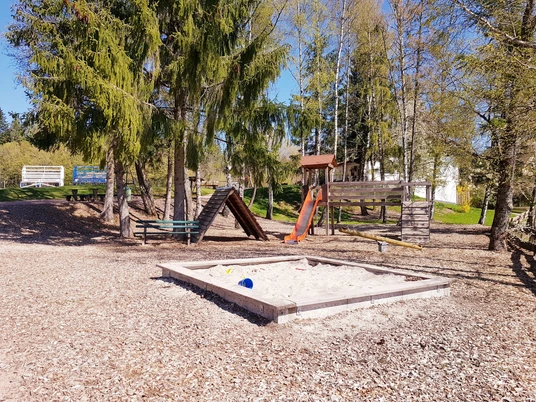 Spielplatz beim Grillplatz Dietersweiler