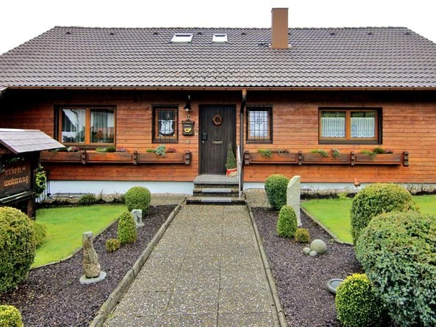 Haus Frontal