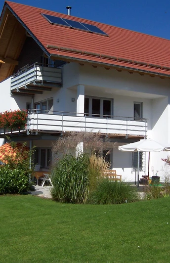 1 Hausansicht Fewo Salopiata