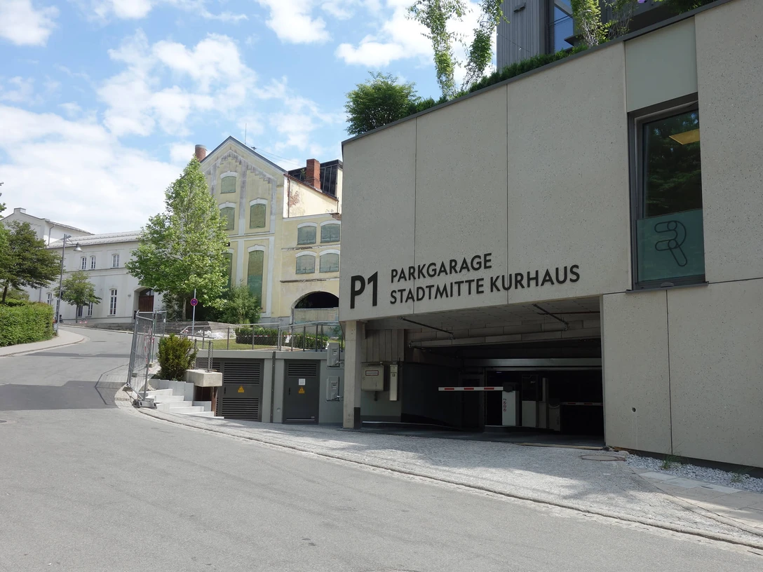 Parkplatz-P1-Garage-Stadtmitte-Kurhaus-Bad-Aibling.JPG