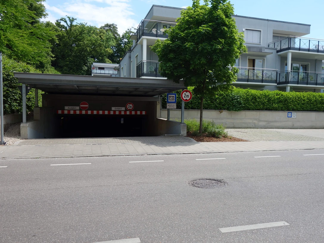 Parkplatz-P4A-P&R-Kurpark-Bad-Aibling.JPG