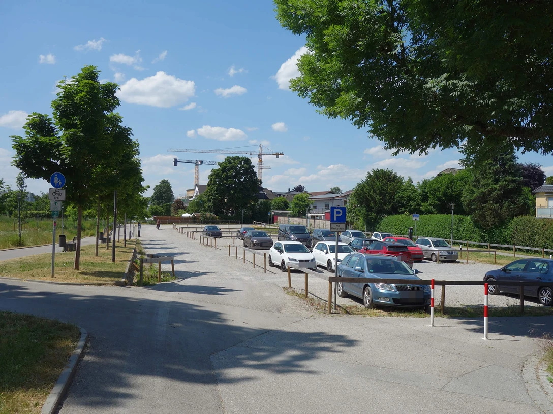Parkplatz-P8-Bahnhof-Nord-Bad-Aibling.JPG