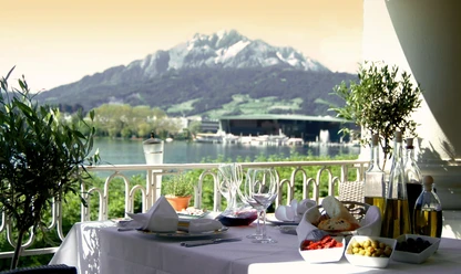 Restaurant-Olivo_Luzern-Pilatus-Ausblick_Mood.jpg