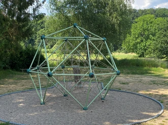 Spielplatz Welderghoven am Siegtalradweg 2.jpg