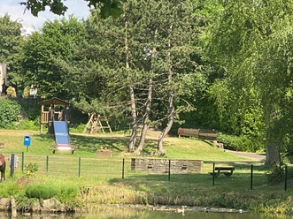 Spielplatz Teichstraße Heisterschoss.jpg