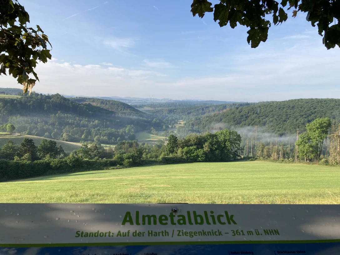 Aussichtspunkt Almetalblick | Büren Aussichtspunkt Almetalblick | Büren