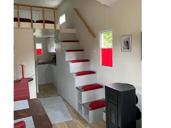 Aufgang zum Schlafloft des Tiny Löwenzahn Access to the sleeping loft of the Tiny Löwenzahn