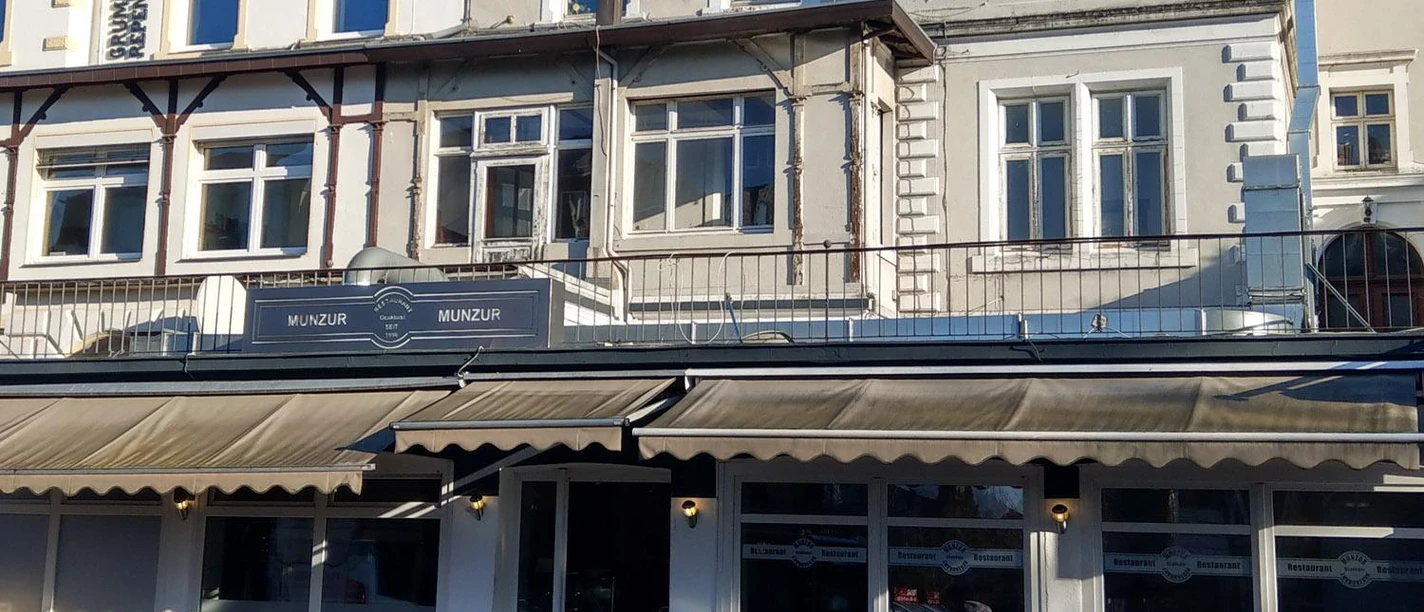 Restaurant Munzur quer