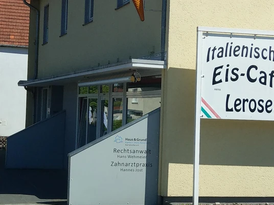 Eis-Café Lerose hoch