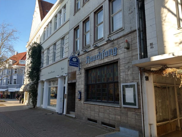 Fassade der Gaststätte Rauchfang in einer Altstadtstraße von Bad Salzuflen