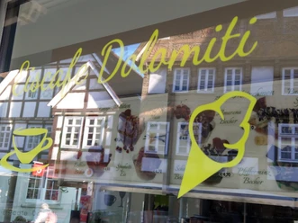 Eiscafé Dolomiti quer