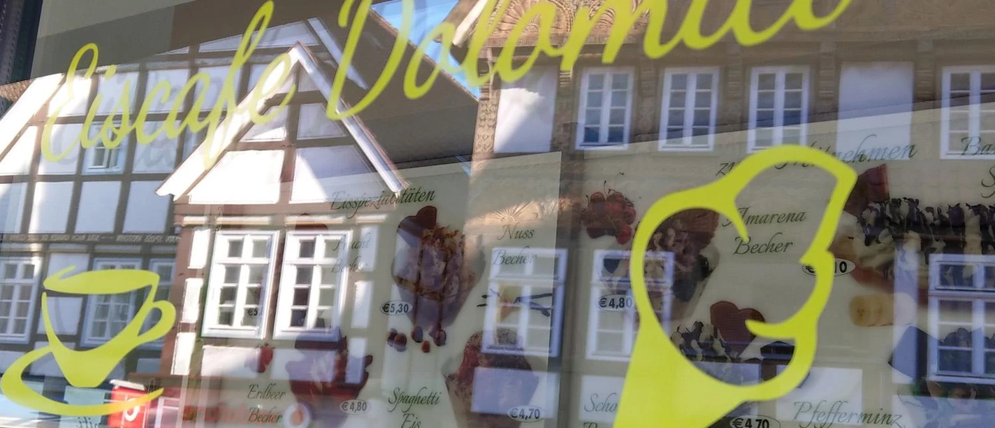 Eiscafé Dolomiti quer