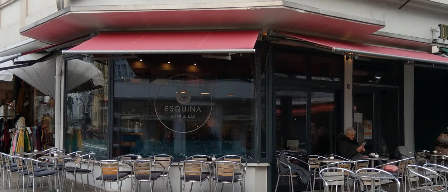 Esquina Café und Bar quer