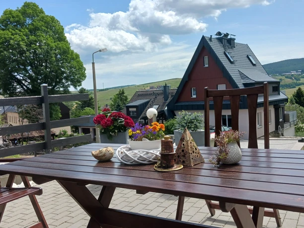 Terrasse mit tollem Ausblick!
