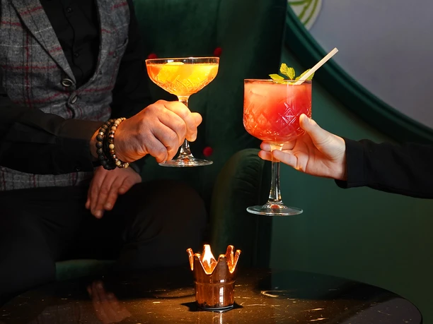 grimms_bar_cocktail (1).jpg