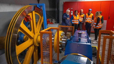 niderhorn-standseilbahn-fuehrung-maschinenraum.jpg