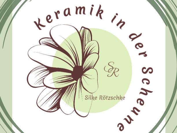 Floral illustration with the inscription "Keramik in der Scheune" and "Silke Rötzschke" in brown on a light green background.