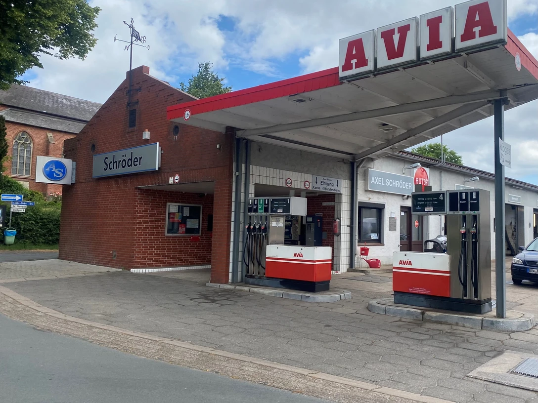 AVIA Tankstelle Burhave.jpg