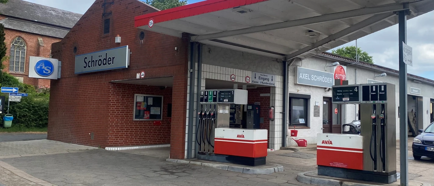 AVIA Tankstelle Burhave.jpg