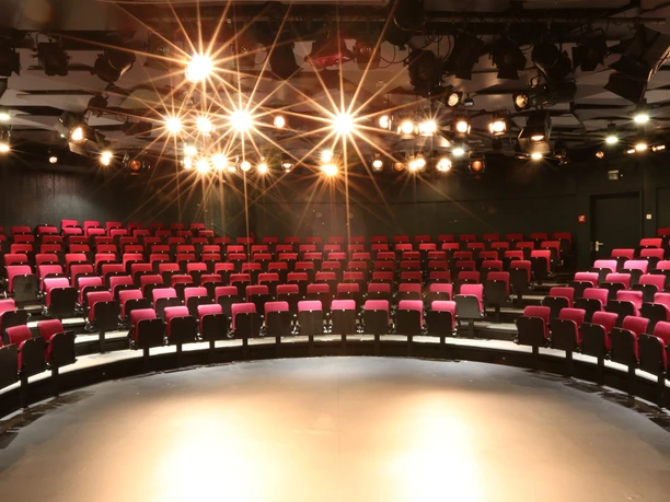 Contra-Kreis-Theater Ränge