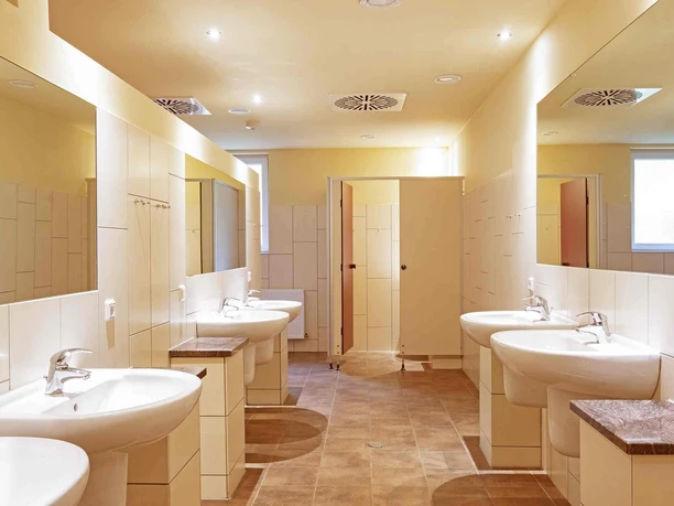 Campingplatz und Ferienhäuser das Kreuzeck in Goslar-Hahnenklee - Sanitäranlage Campingplatz und Ferienhäuser das Kreuzeck in Goslar-Hahnenklee - Sanitäranlage