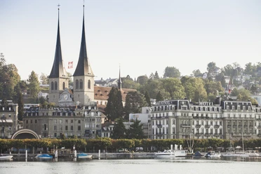 Hofkirche Hofkirche Luzern im Sommer