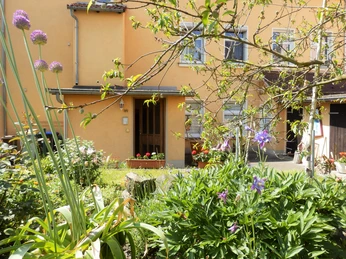 03_Eingangsbereich_Gartenseite