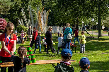 07.06.06.010. Kinderspielfest Kurpark. Copyright Nordseeheilbad Cuxhaven GmbH..jpg