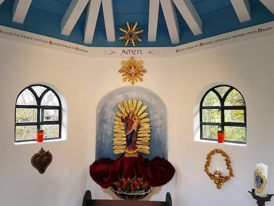 Isa Jauch - Vater uns in Kapelle.JPG