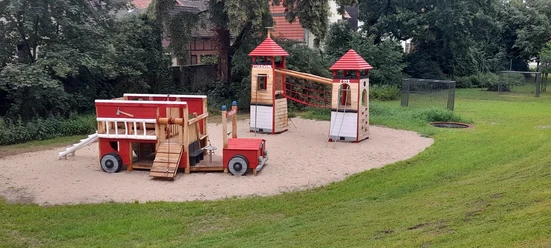 Krähengraben Themenspielplatz Feuerwehr